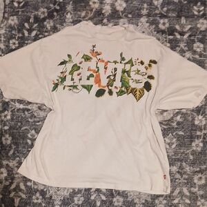Levi's baggy White Tee with Leafy Design